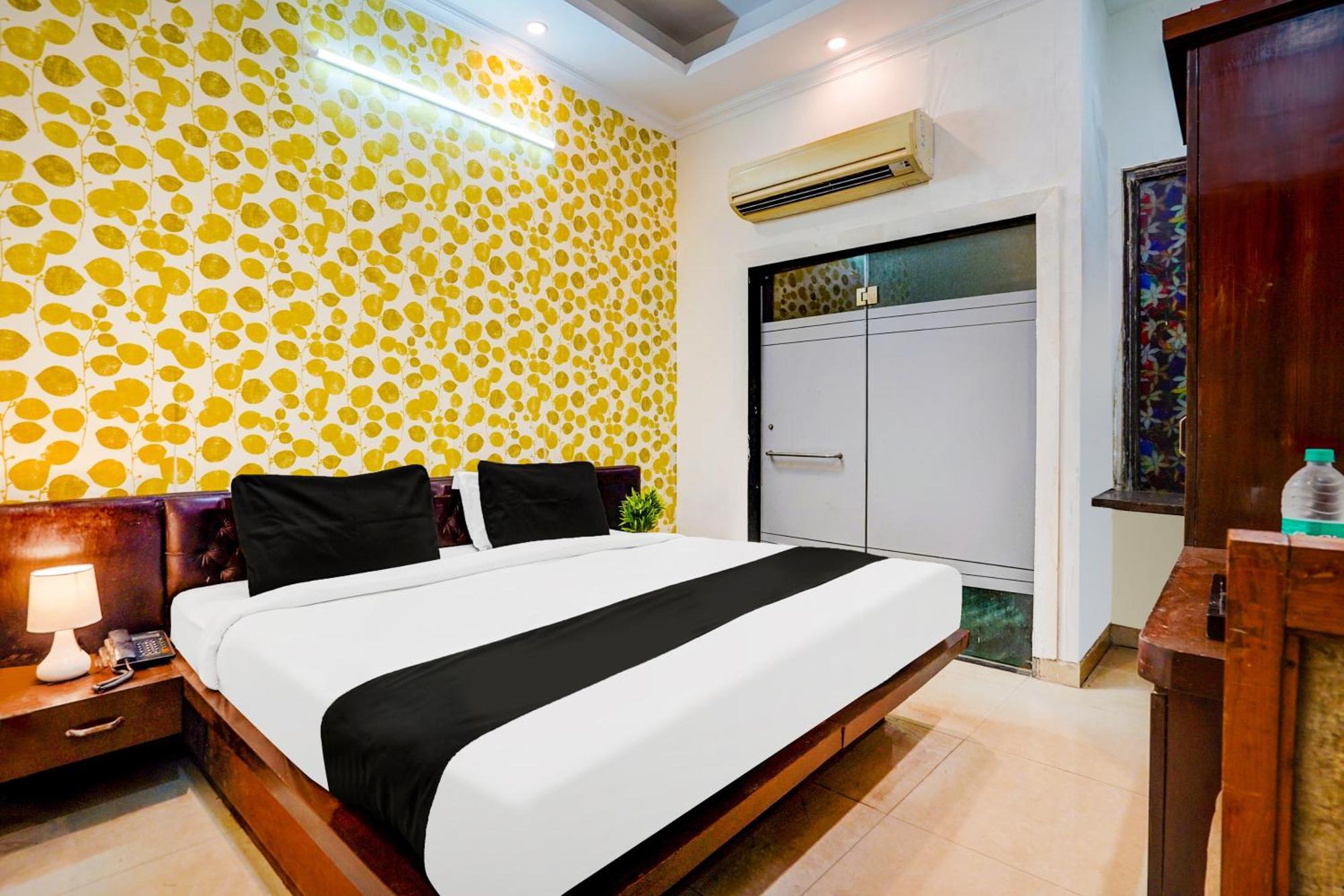 Collection O Sector 5 Ghaziabad Hotel Bagian luar foto