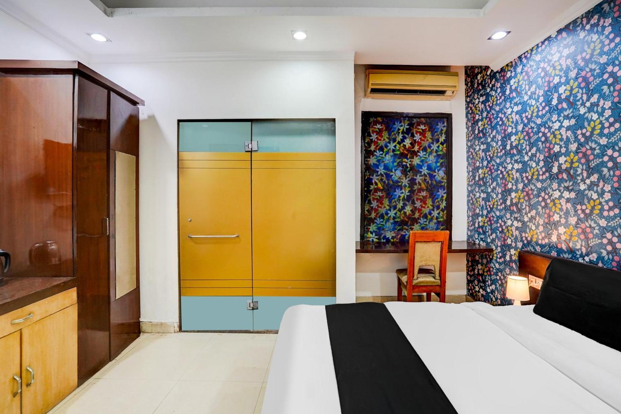 Collection O Sector 5 Ghaziabad Hotel Bagian luar foto
