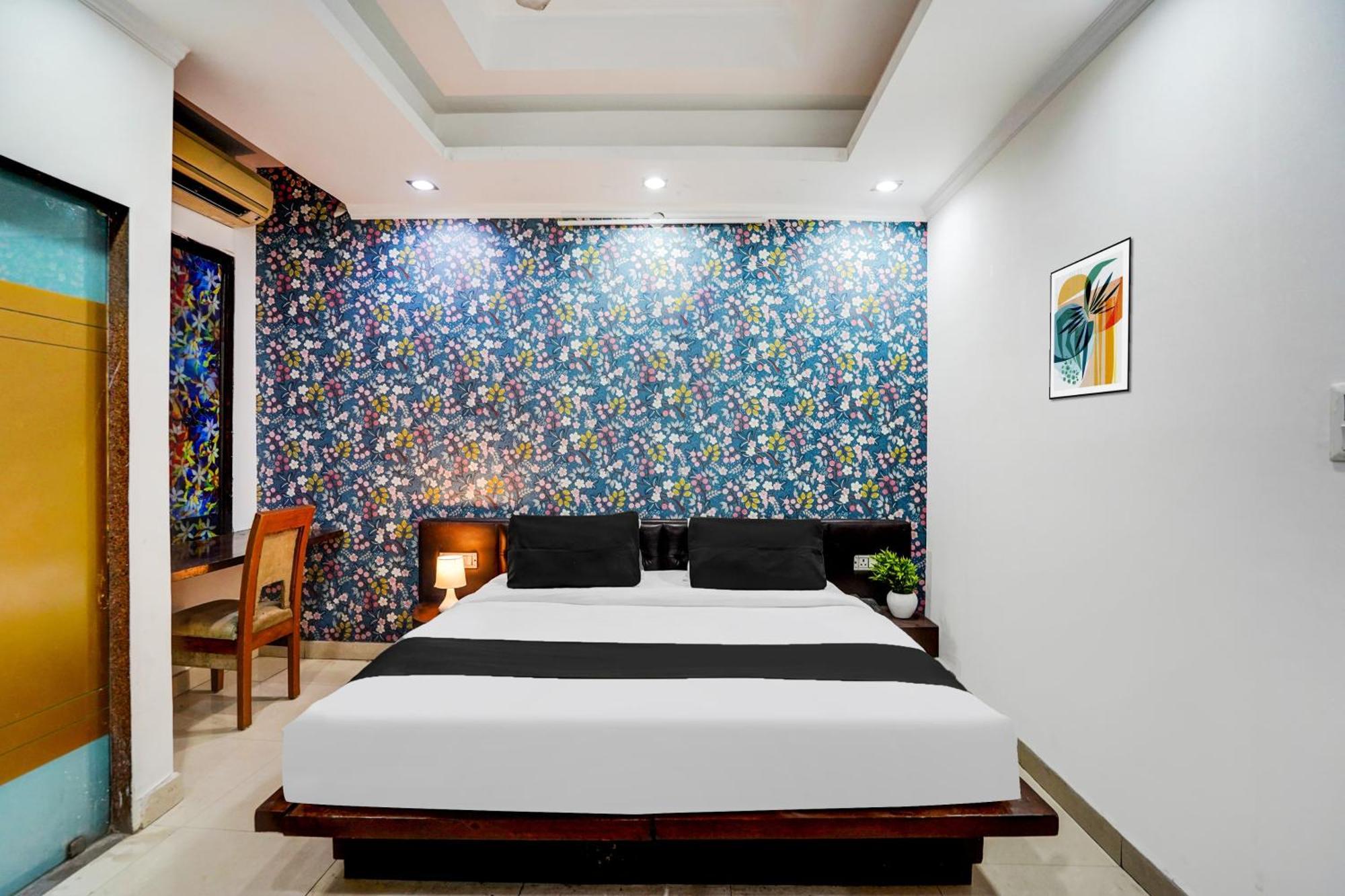 Collection O Sector 5 Ghaziabad Hotel Bagian luar foto