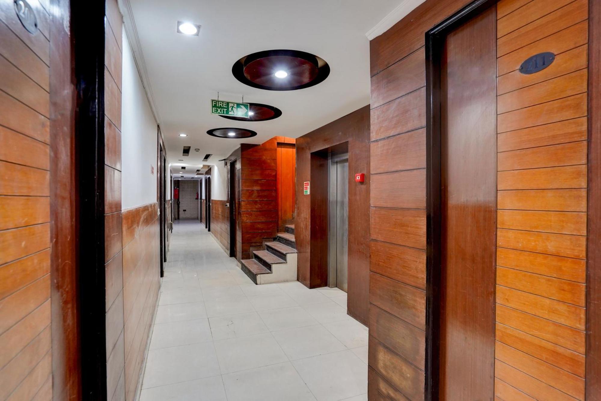 Collection O Sector 5 Ghaziabad Hotel Bagian luar foto